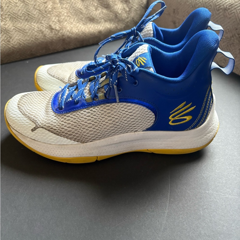 Under Armour athletic shoes Curry men’s size 8.5
